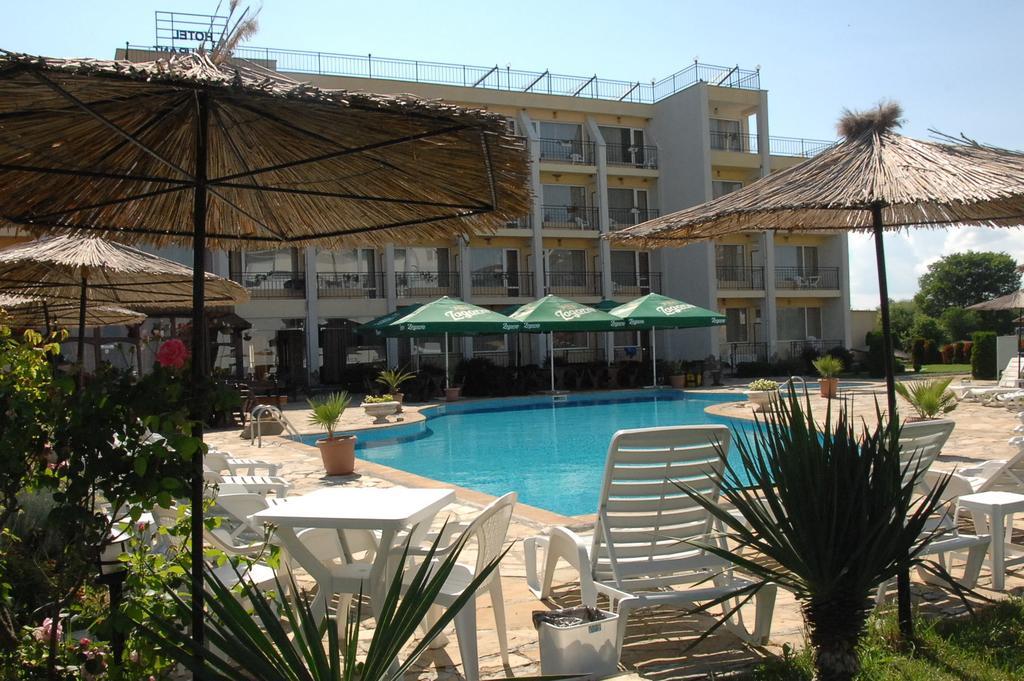 Park Hotel Argo Obzor Exteriör bild
